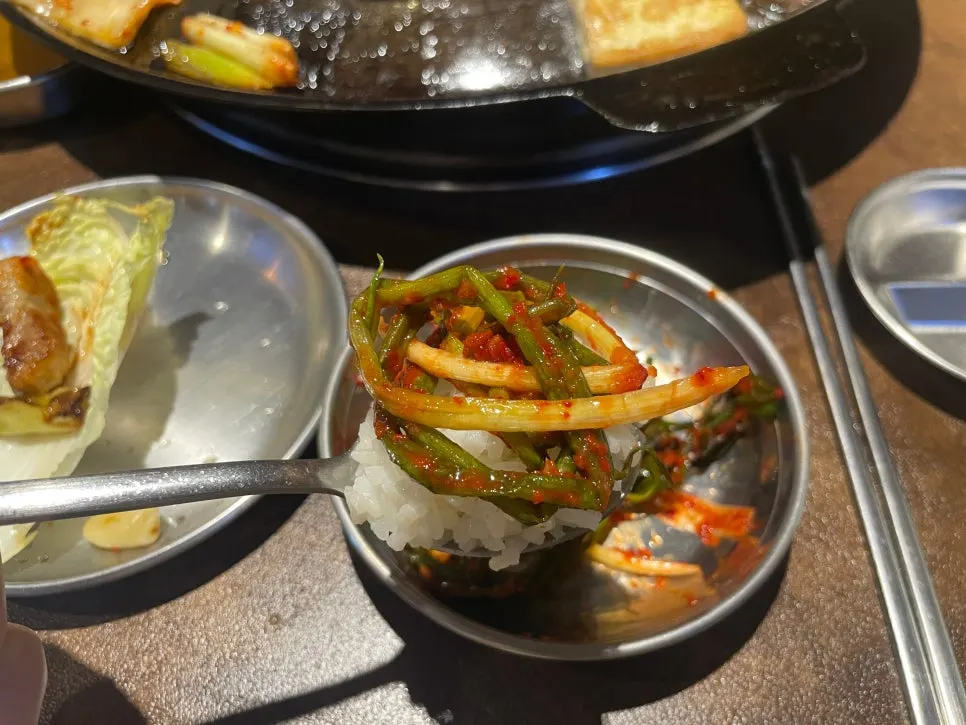 와사비를 올린 두툼한 목살