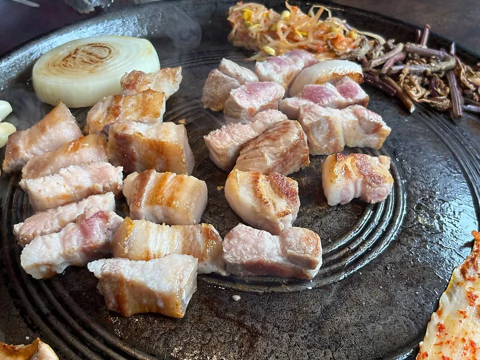 두툼한 목살 구이