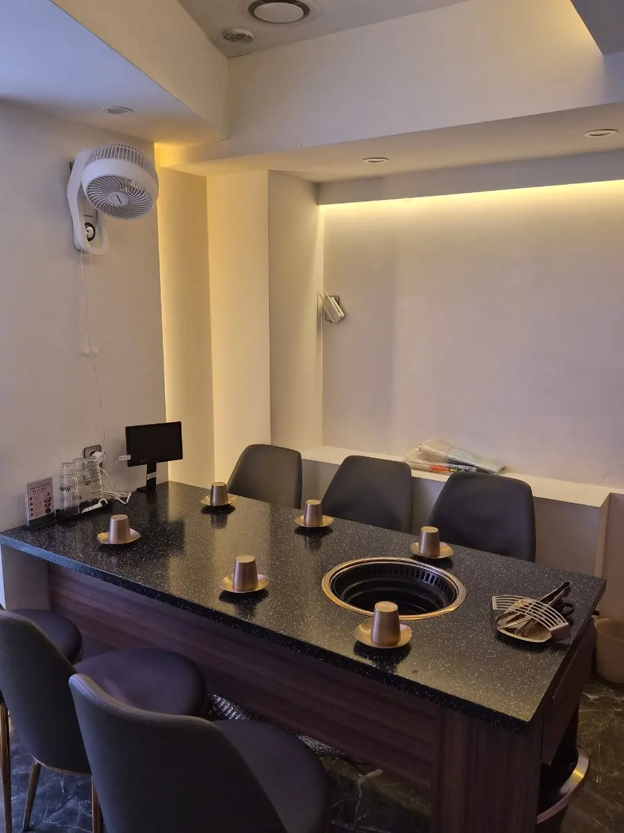 Interior of the 4th floor Room La with adjustable lighting and AC