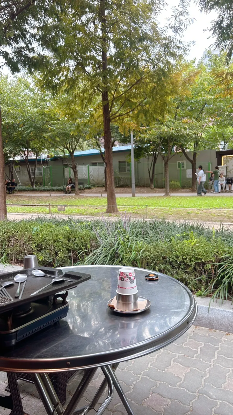 Gyeongui Line Forest Park walking path leading from Hongik University Station