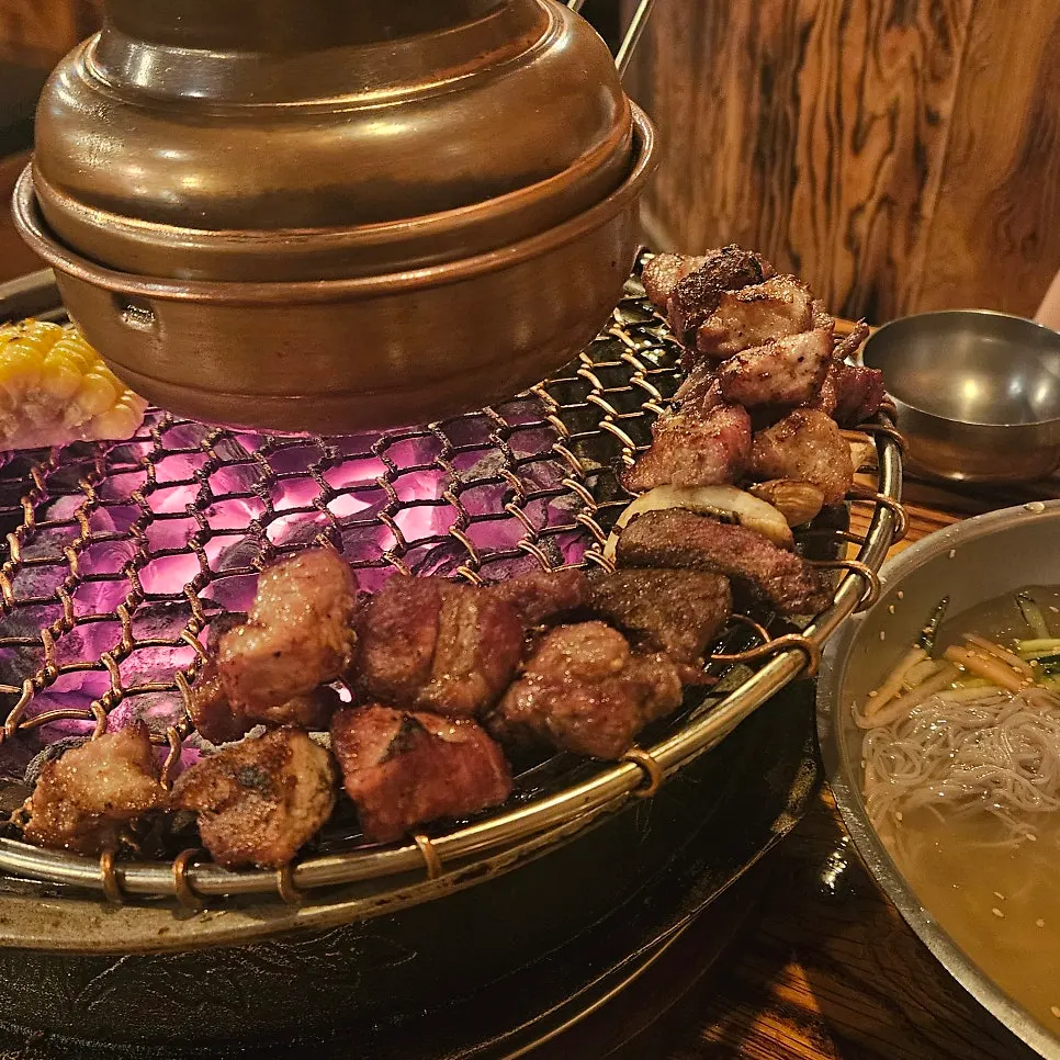 Grilled pork belly and fresh galbisal