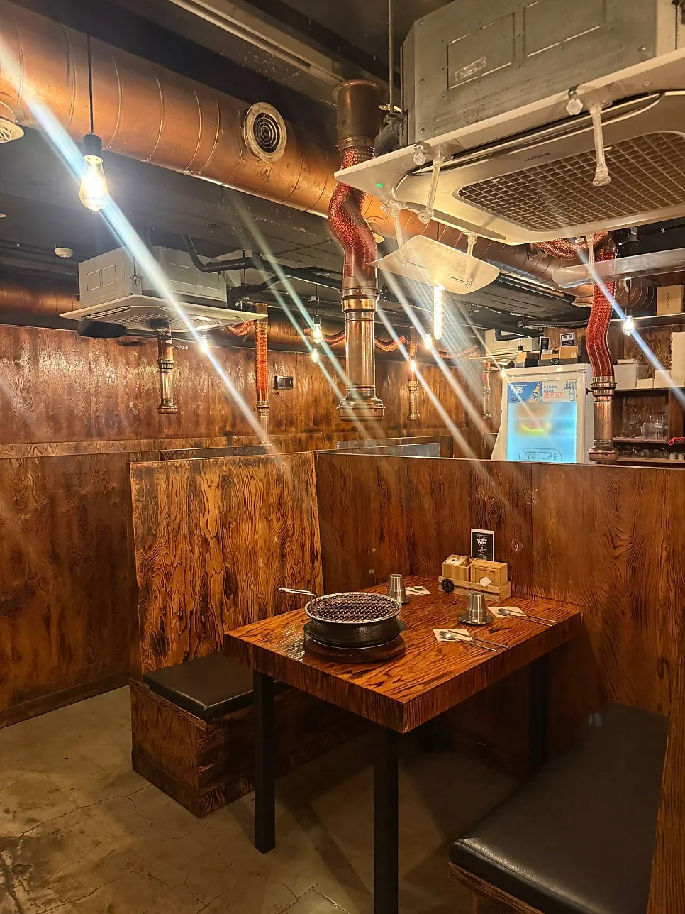 Table seating divided into private booths