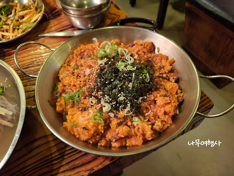 Naengmyeon divided into individual bowls