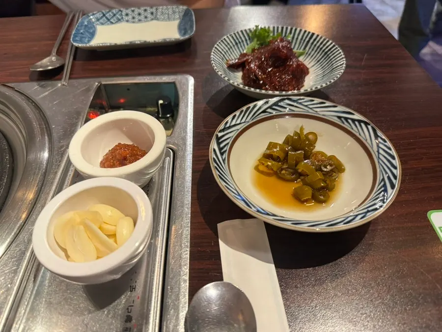기본 찬으로 나온 양념게장