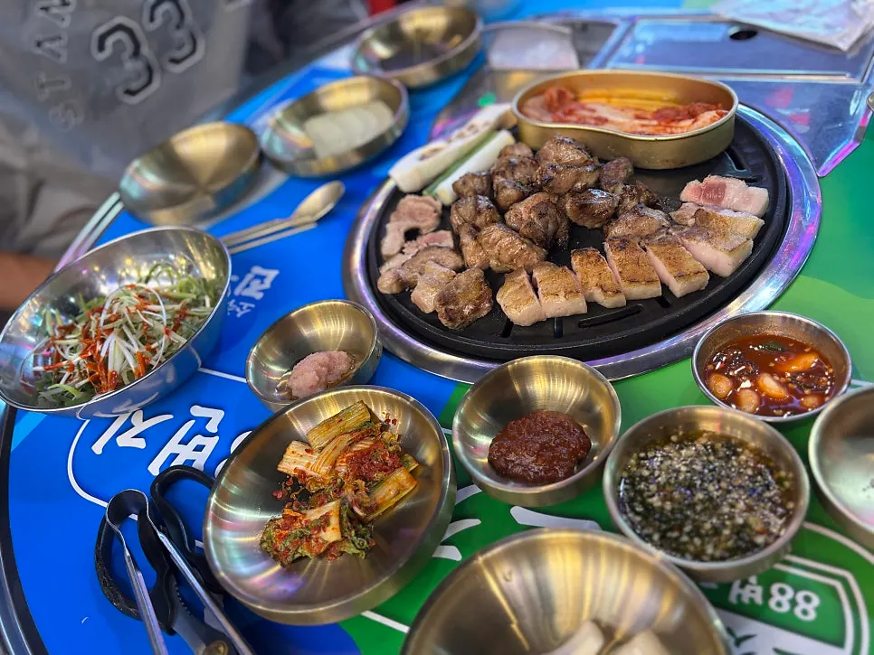 고깃리 모둠 A세트 삼겹살 목살 가브리살 구성