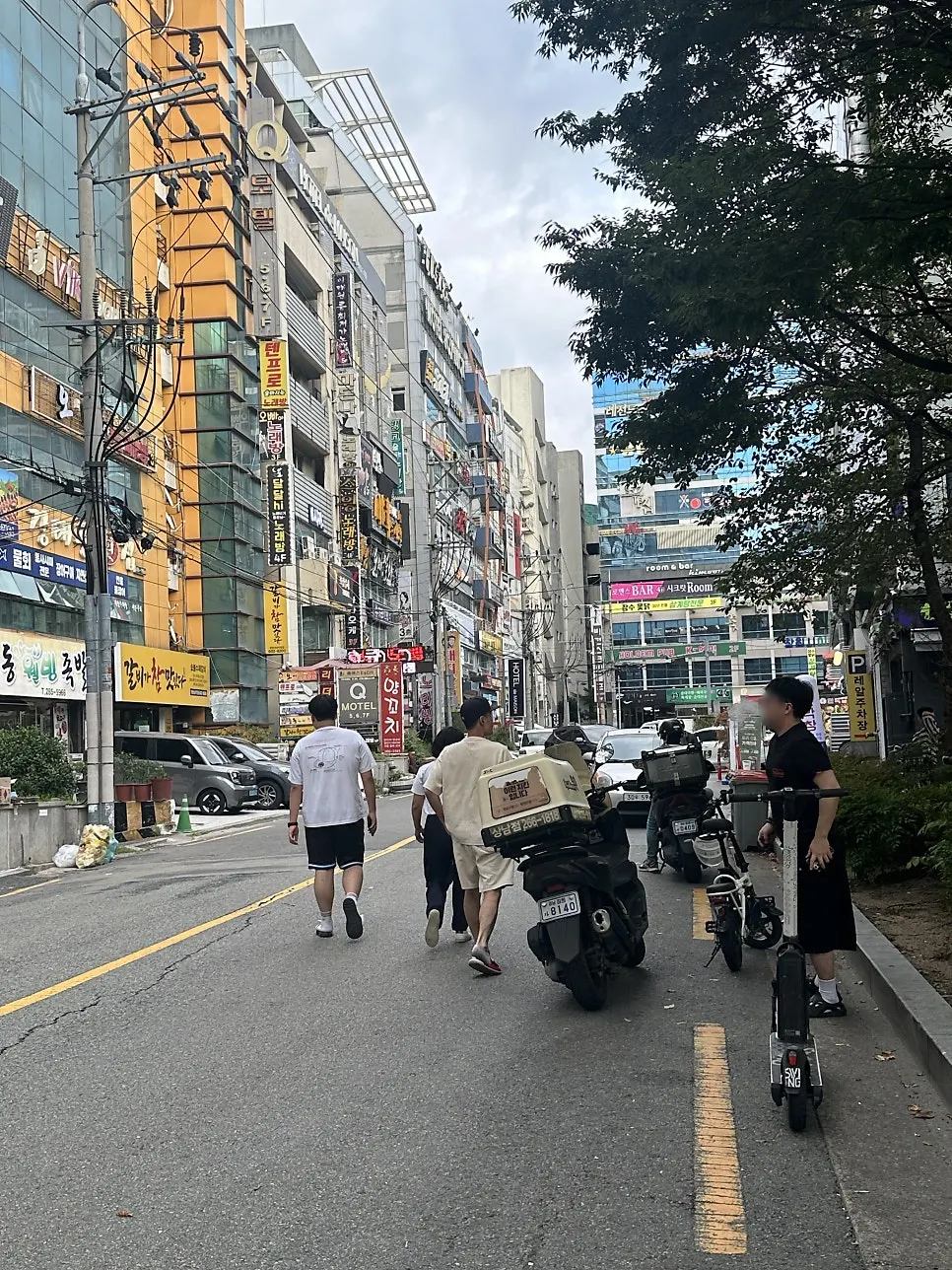 Street view of Gogit-ri 88beonji near Moran Women's Hospital