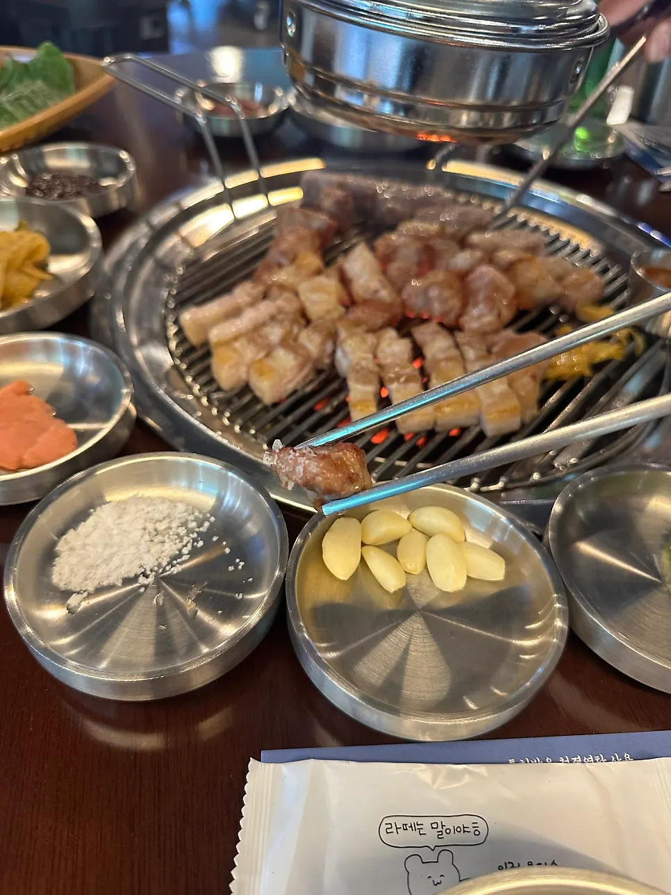 Salt served to dip the meat in