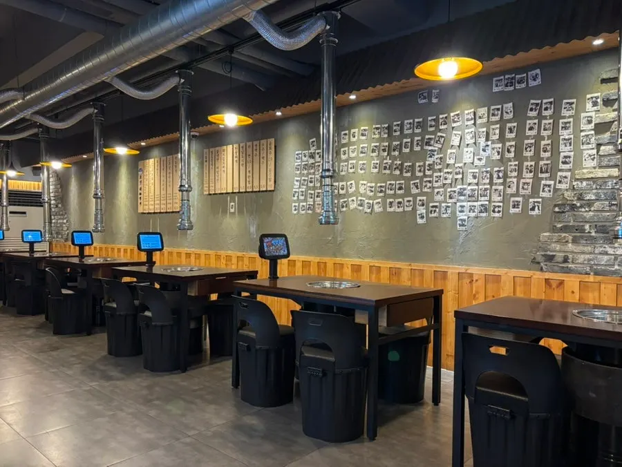 Spacious, clean interior of Gogit-ri 88beonji