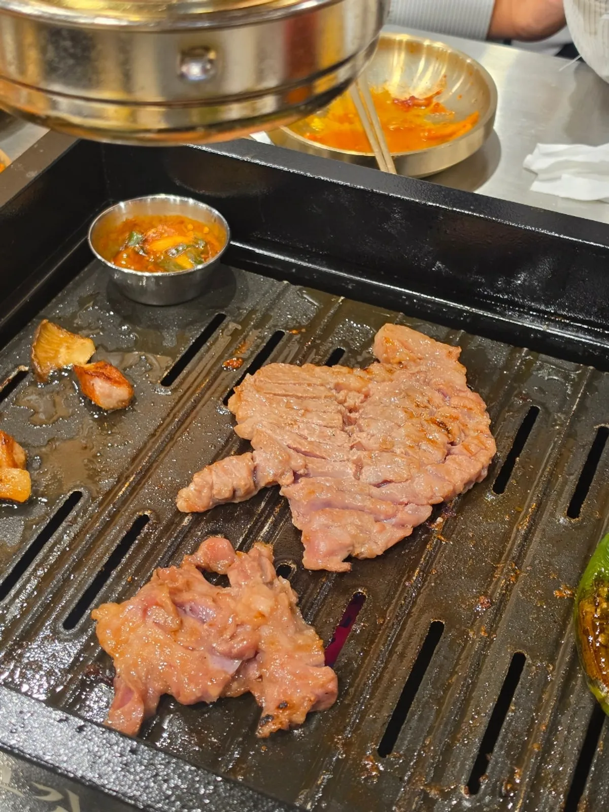 미사 고깃리88번지 삼겹살 고기 접시