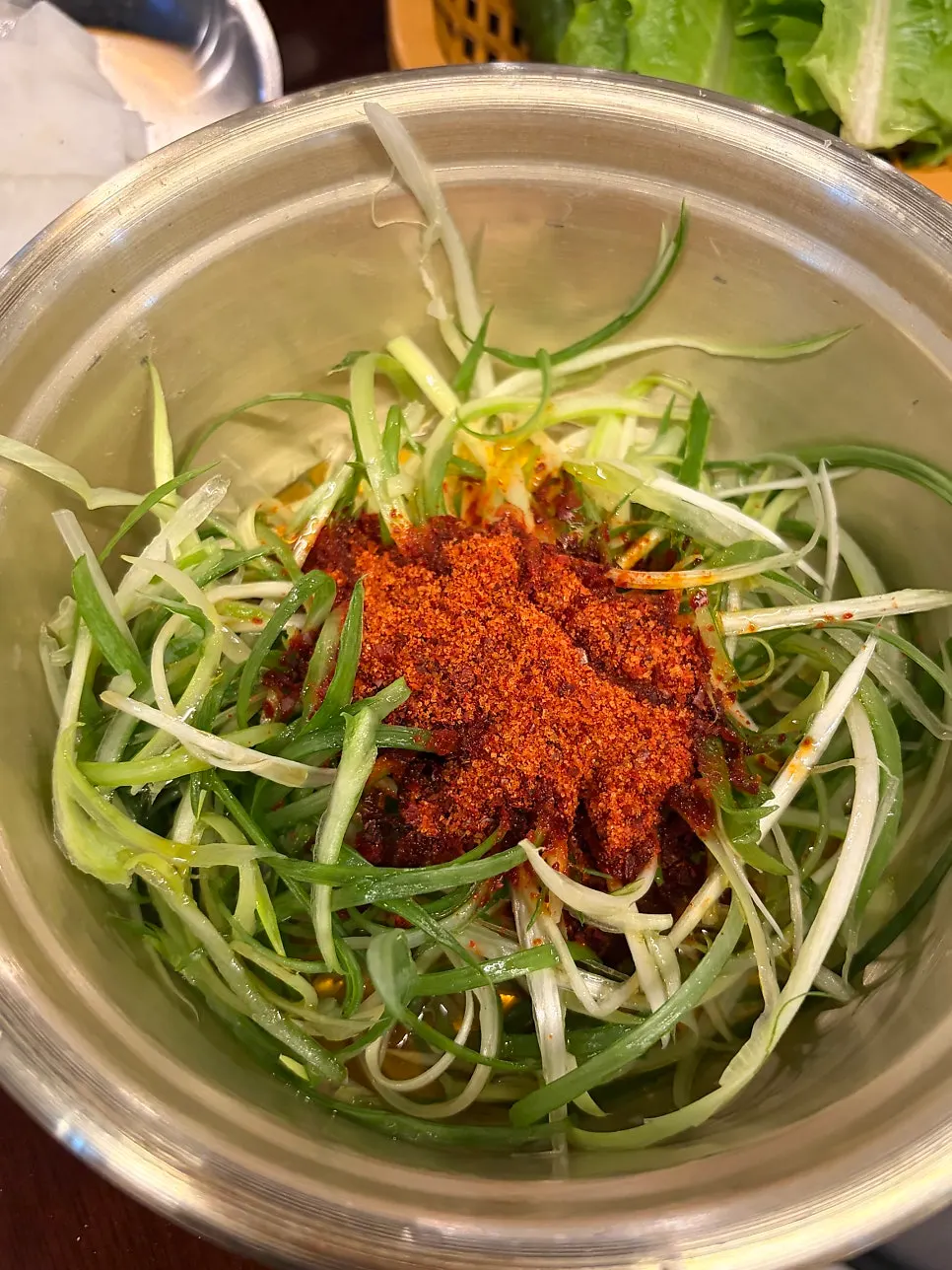 쌈용 야채와 김치 반찬
