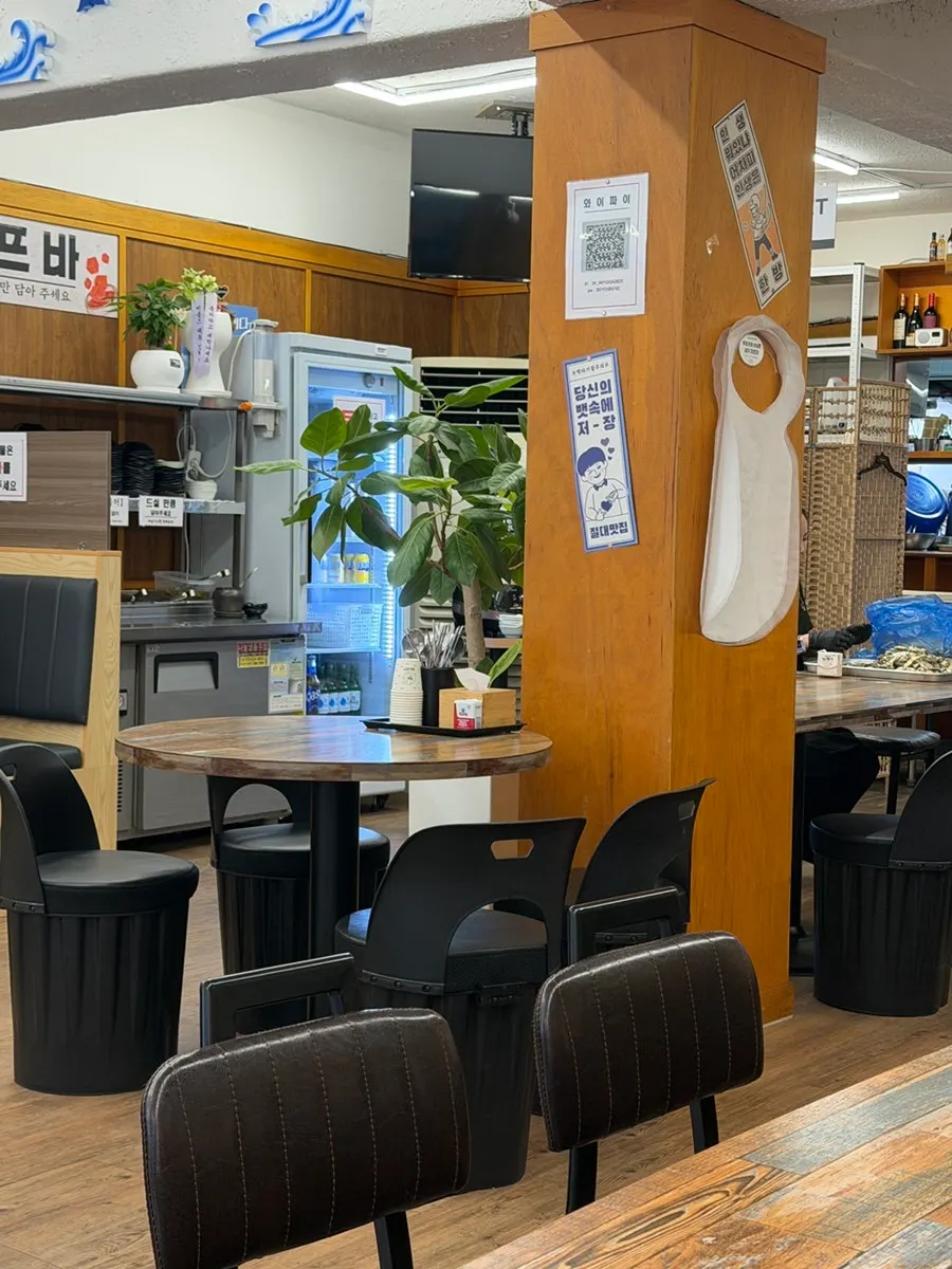 Atmosphere inside Gogo Kalguksu