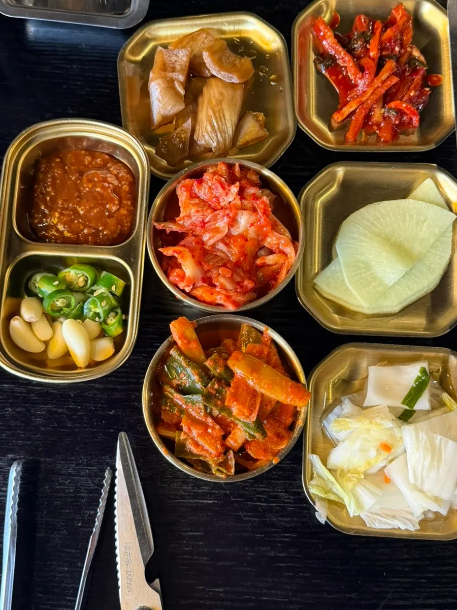 Gogup Yeonguso's house-made basic side dish spread