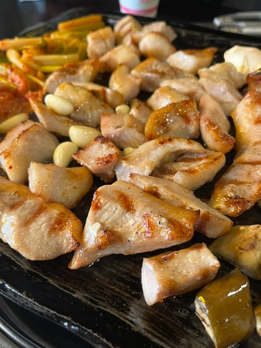 숙주와 순두부가 들어간 순두부 된장찌개