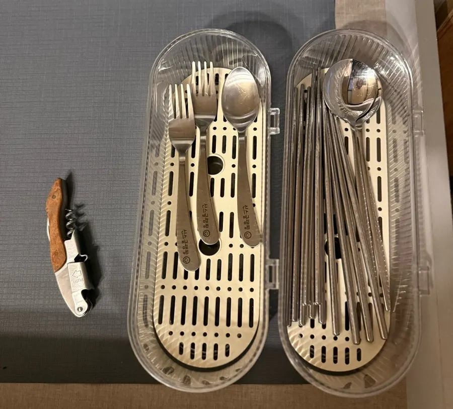 Neatly arranged glamping kitchen supplies
