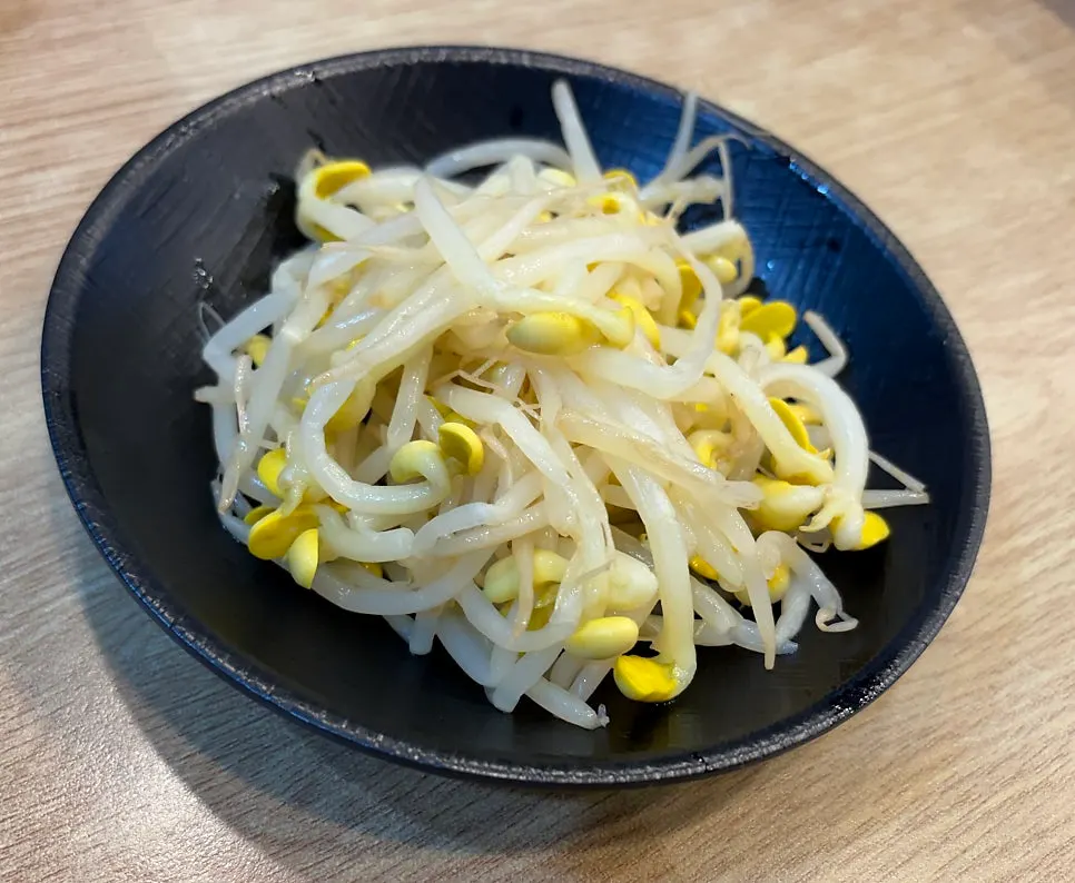 タレが染み込んだソガルビチムのクローズアップ