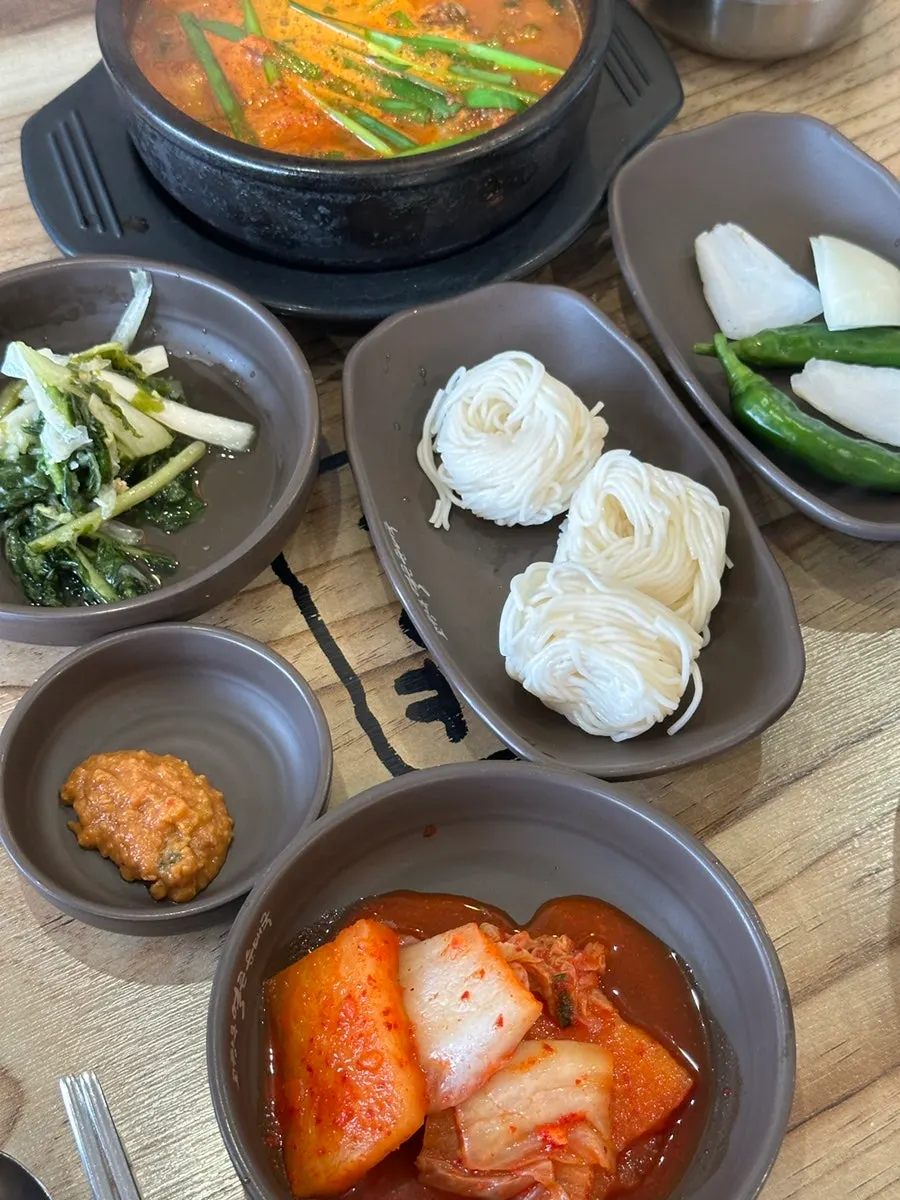 황칠나무 육수로 끓인 순대국 한 그릇
