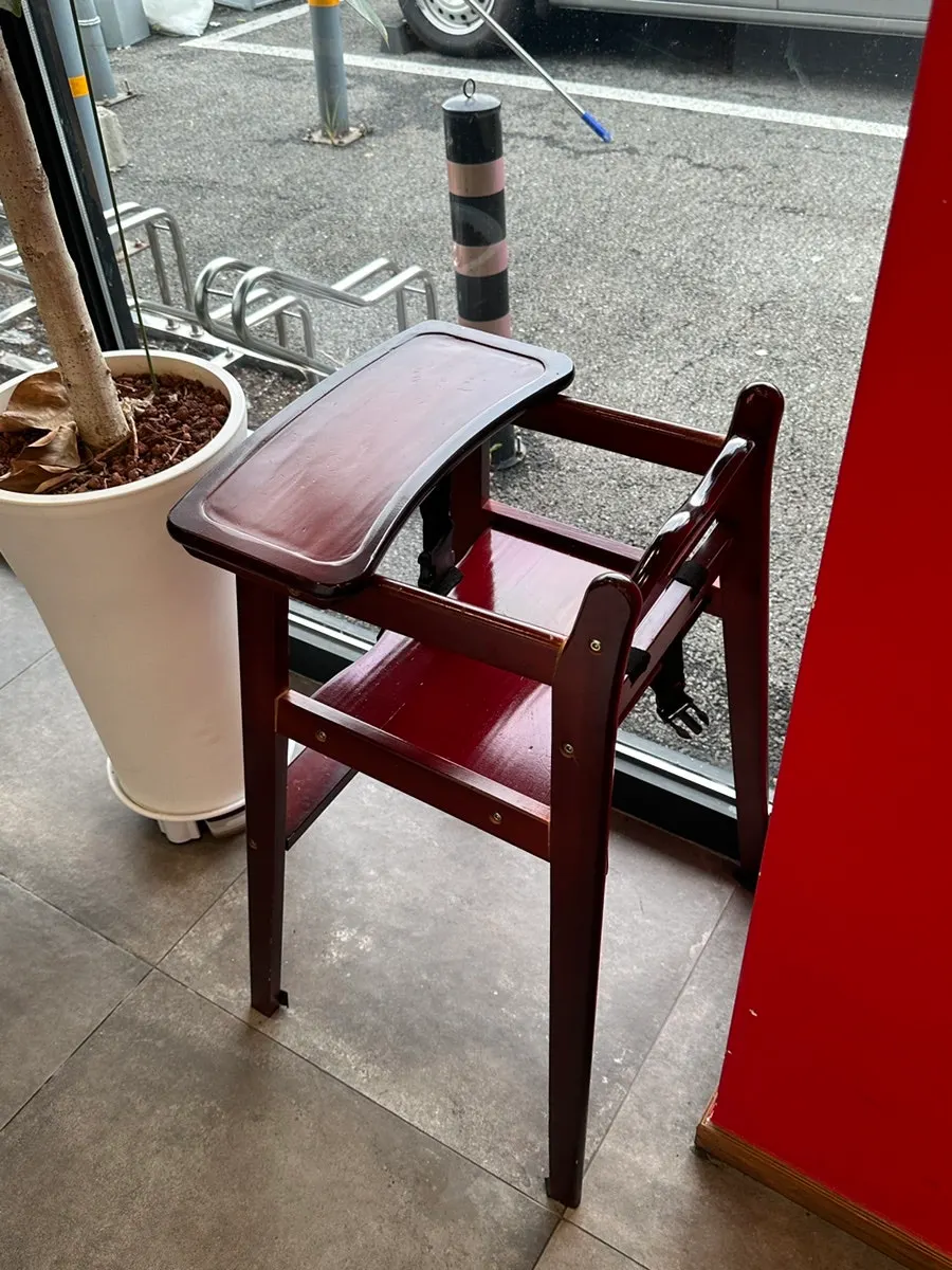 아이와 함께 앉기 좋은 매장 좌석