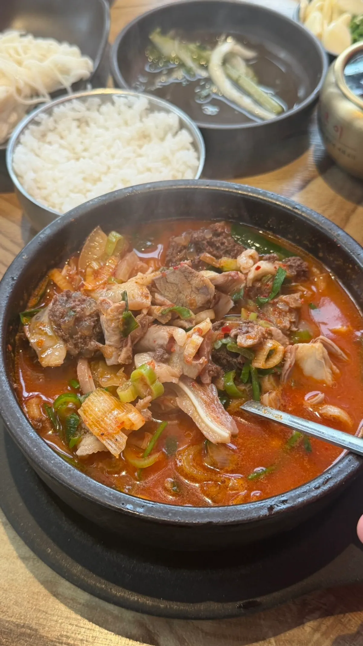Generous native-style sausage and lean meat in the spicy sundae soup