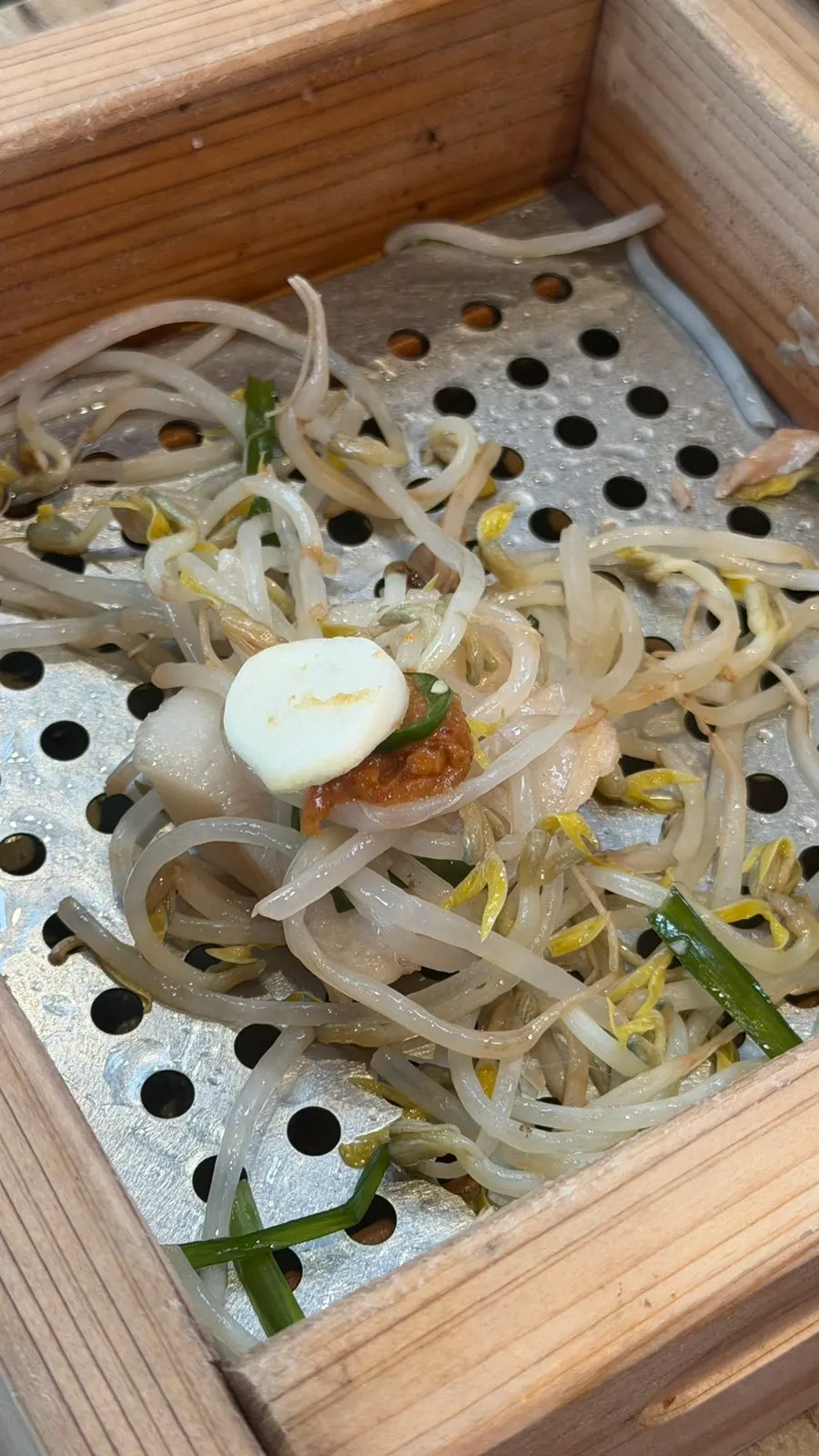 Boiled pork from the hinoki platter wrapped with seasoned side dish