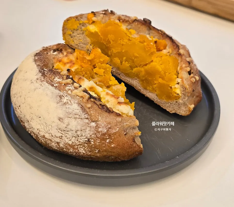 Kabocha campagne filled with kabocha squash and cream cheese