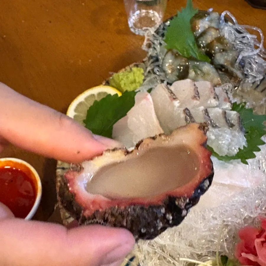 바삭하게 구운 새우머리 버터구이