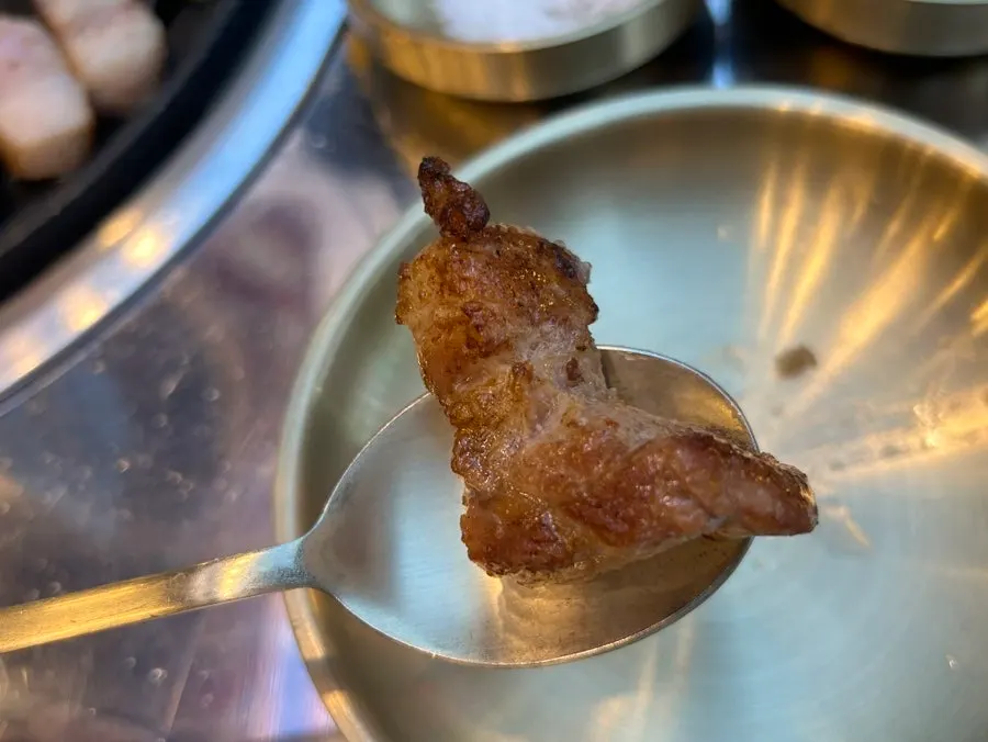 사장님이 짚어준 목살 나비살 부위