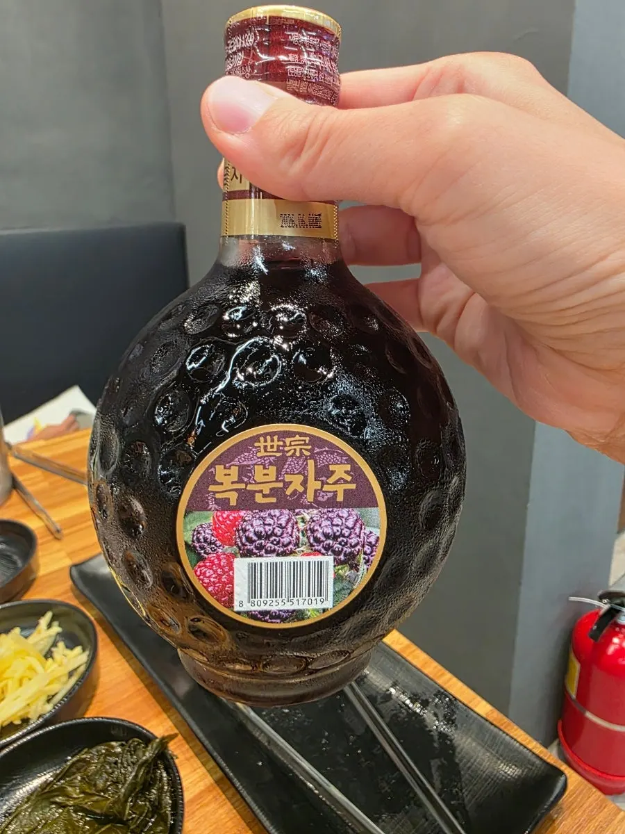 うなぎに合わせた覆盆子酒