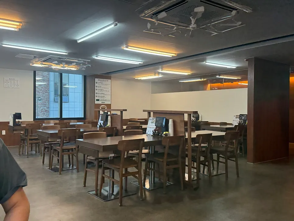 Spacious second-floor hall seating at Golmok Naengmyeon 1966