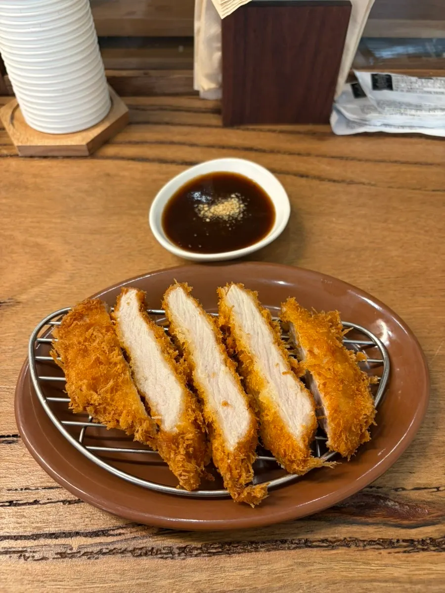 먼저 나온 히레카츠와 미니 로스카츠