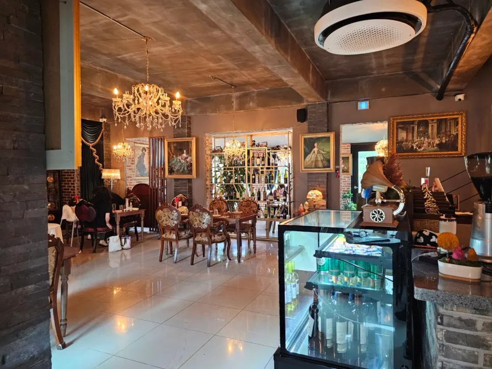 Interior with classic furniture and lighting
