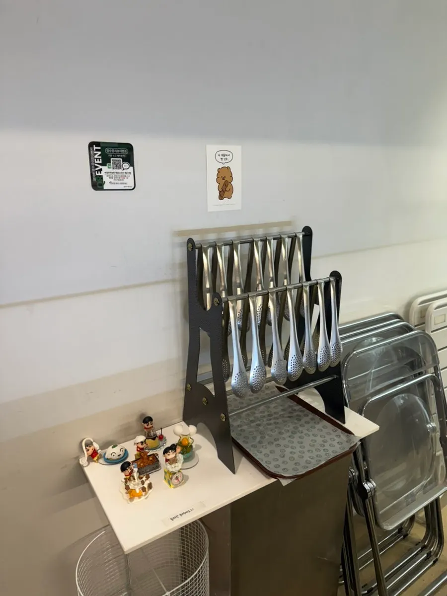 평일 오후 디저트 진열대