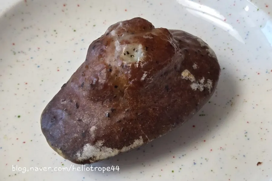 Earl Grey and walnut caramel financiers