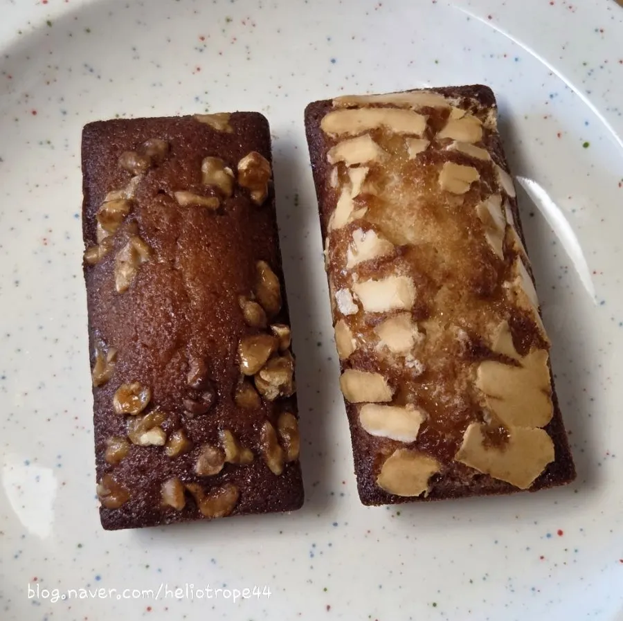 Nunettine financier and baked goods