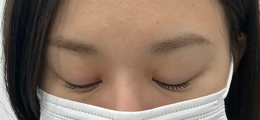 Bright, sparkly eyes after the black tinting lash lift