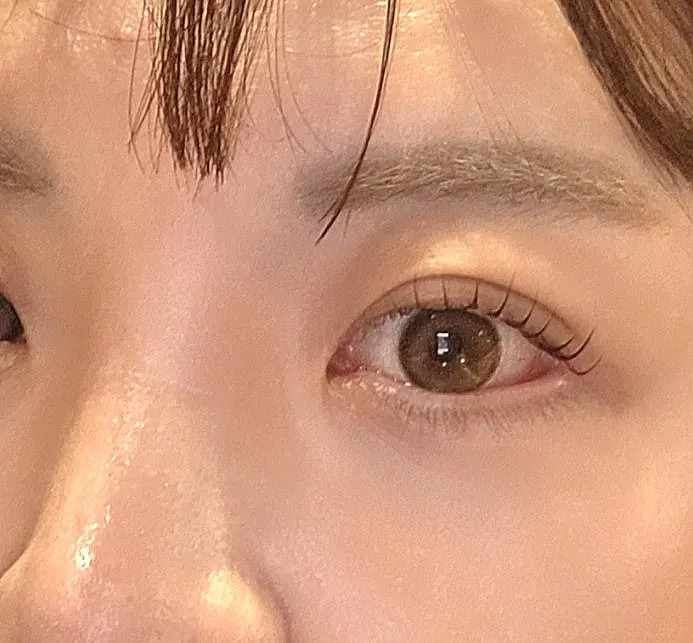블랙틴팅으로 선명해진 속눈썹 컬 애프터