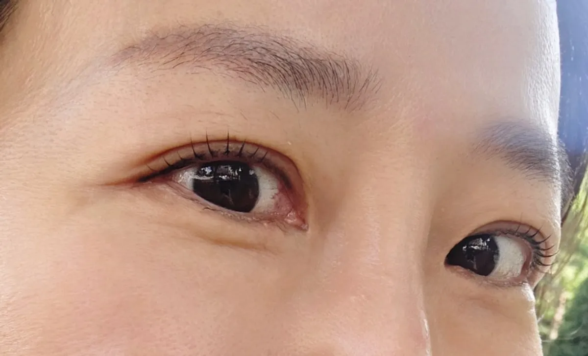 자연광에서 확인한 C컬 속눈썹