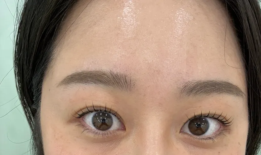 Eyes after the lash lift is complete