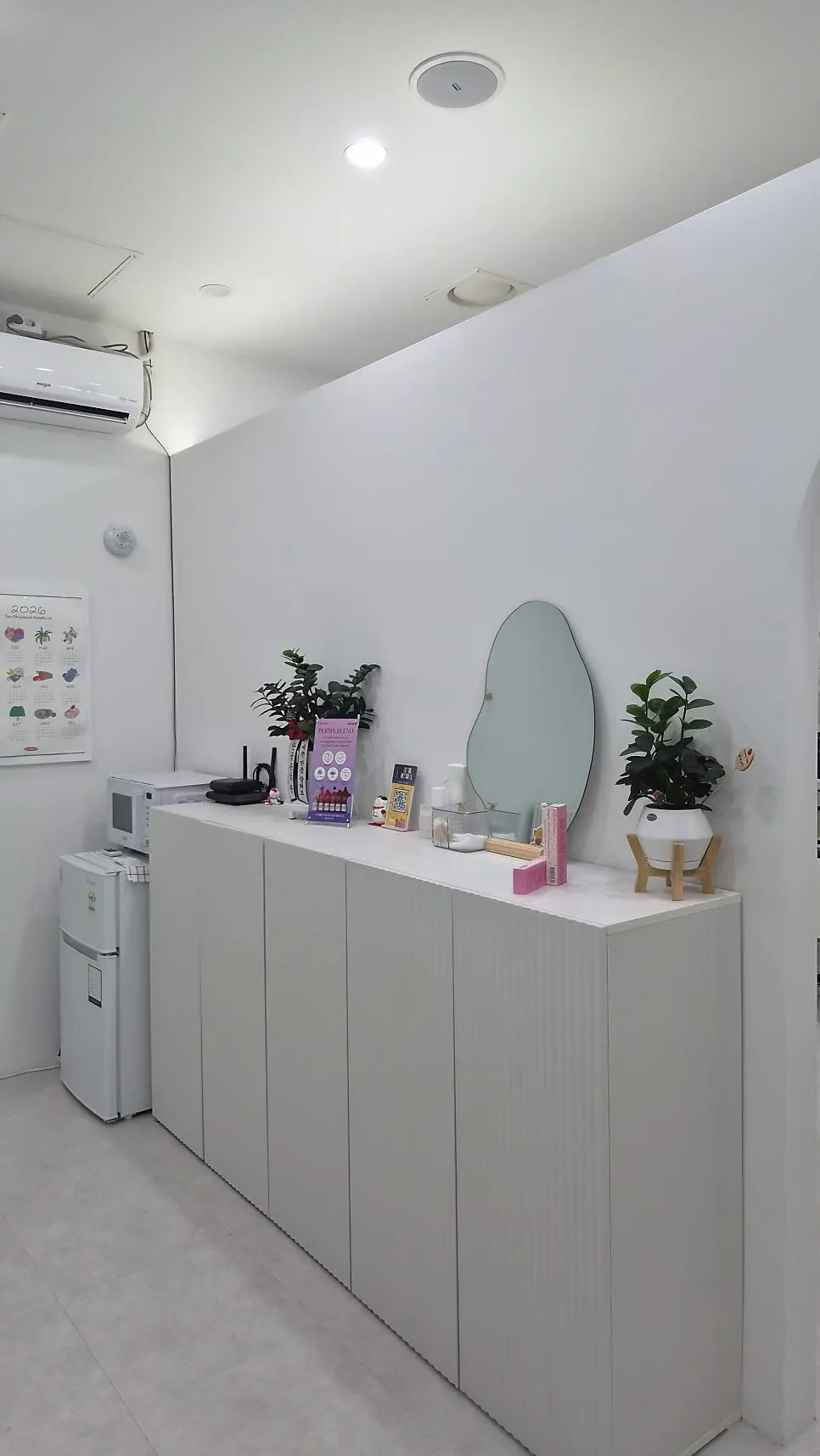 Photo of Iyo Shop's clean interior environment