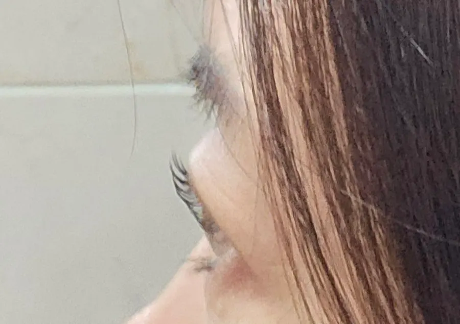 Clearly lifted lash curl after the treatment
