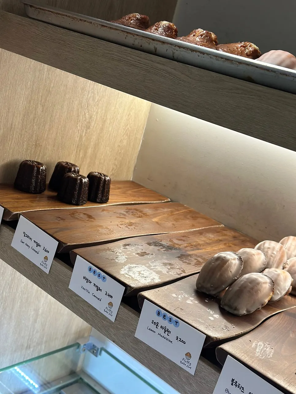 Display case showing sold-out signs