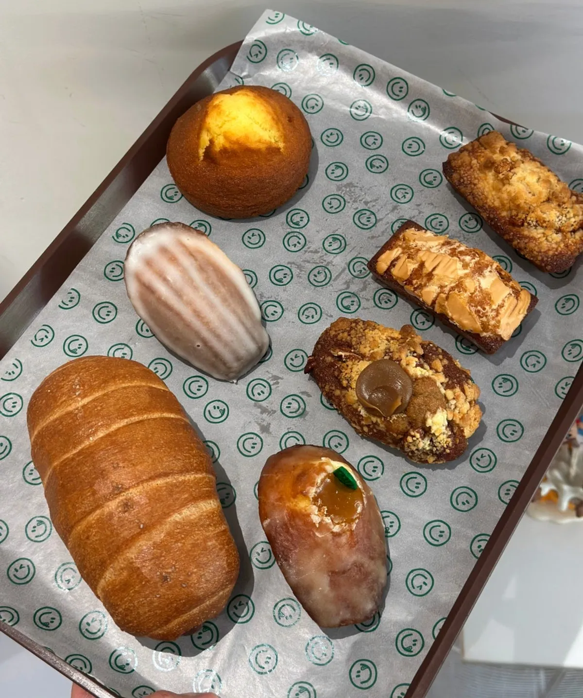 Salt bread, madeleines, and financiers, 7 pieces in total