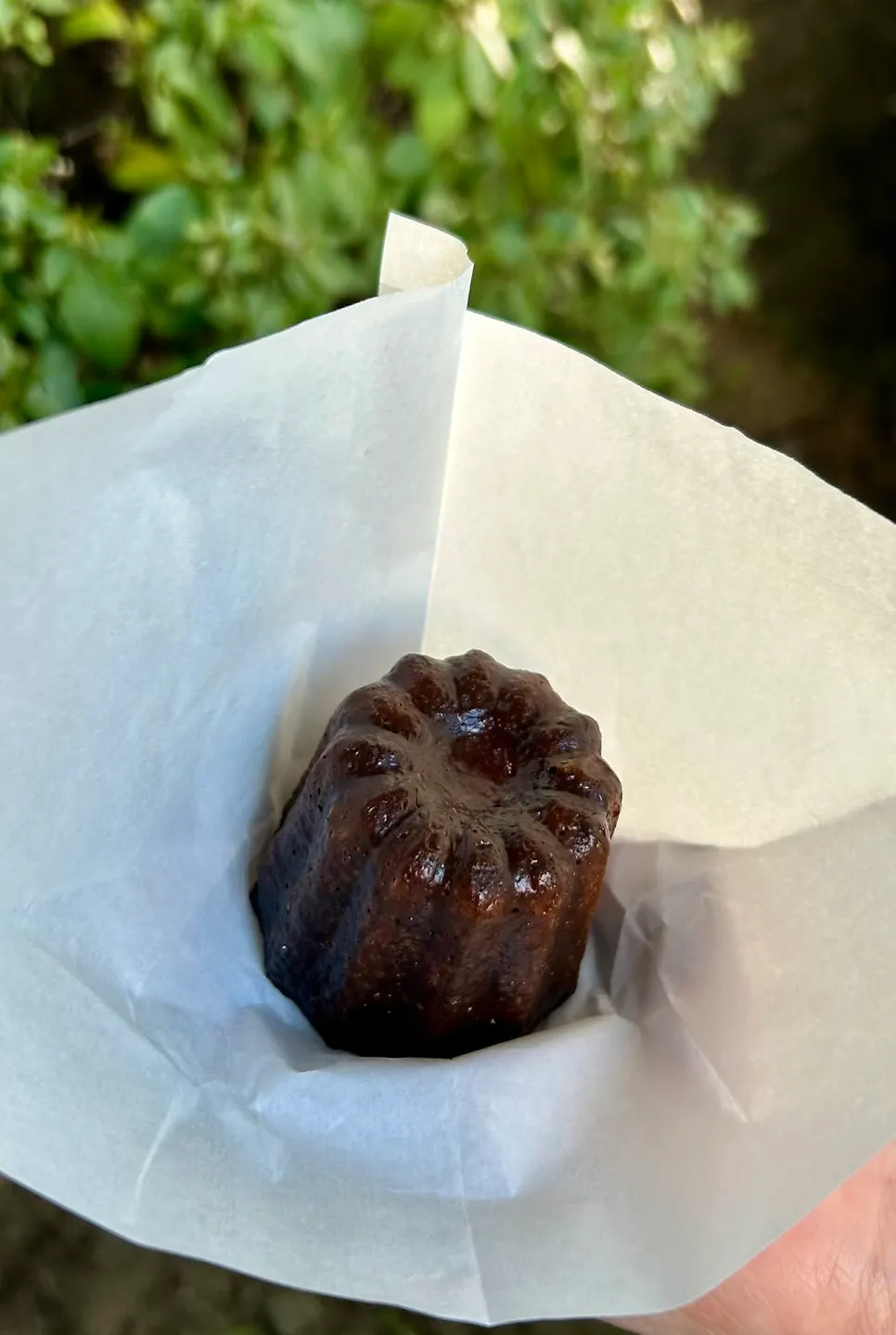Packaged canelés and baked treats