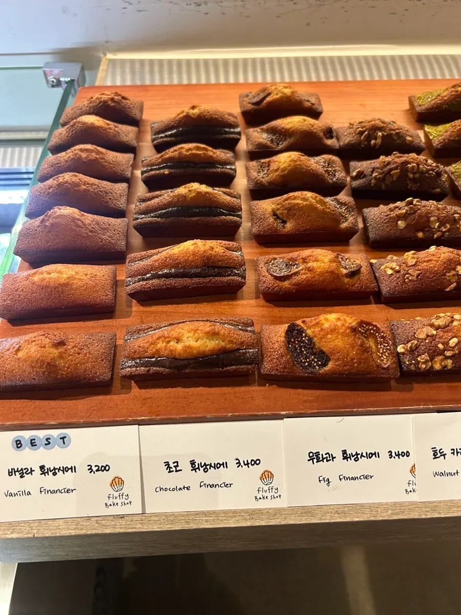 Full view of the showcase at Fluffy Bake Shop