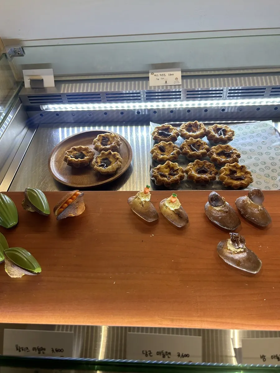Cross-section of a pastry showing buttery flavor