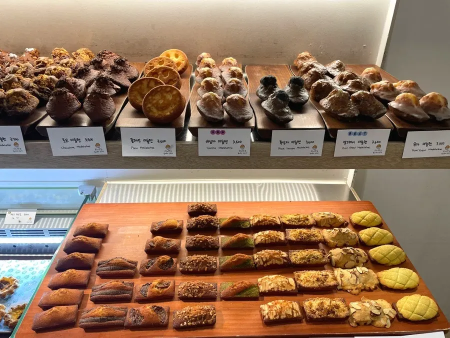Display case with a wide variety of baked goods