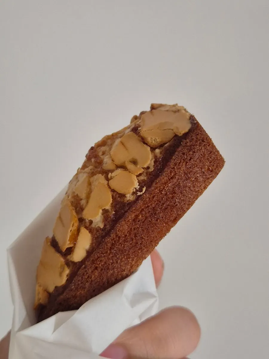 Plain financier plated on a dish