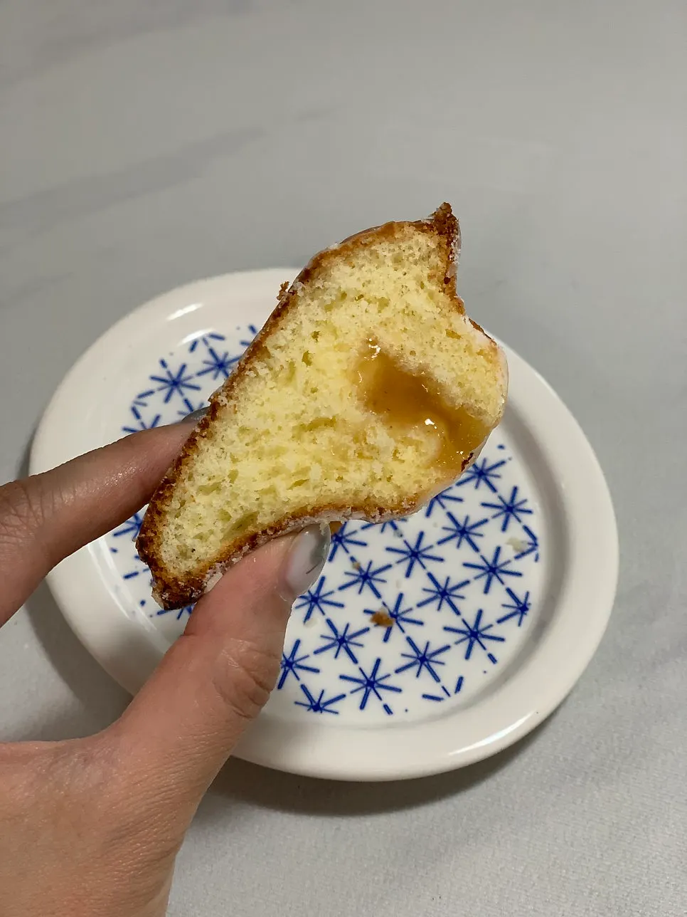 A single yuzu madeleine