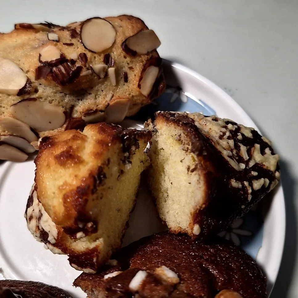 Almond financier
