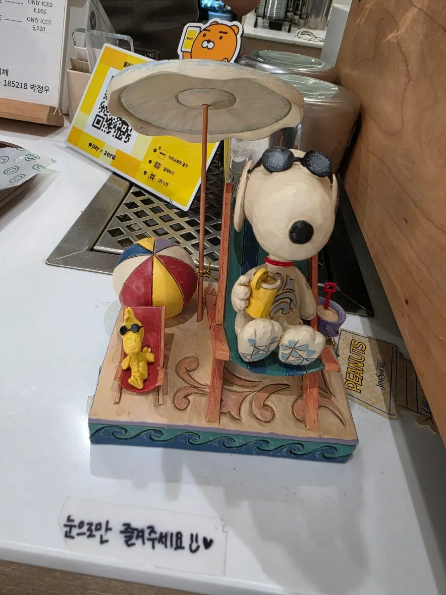 Cute objects inside the shop