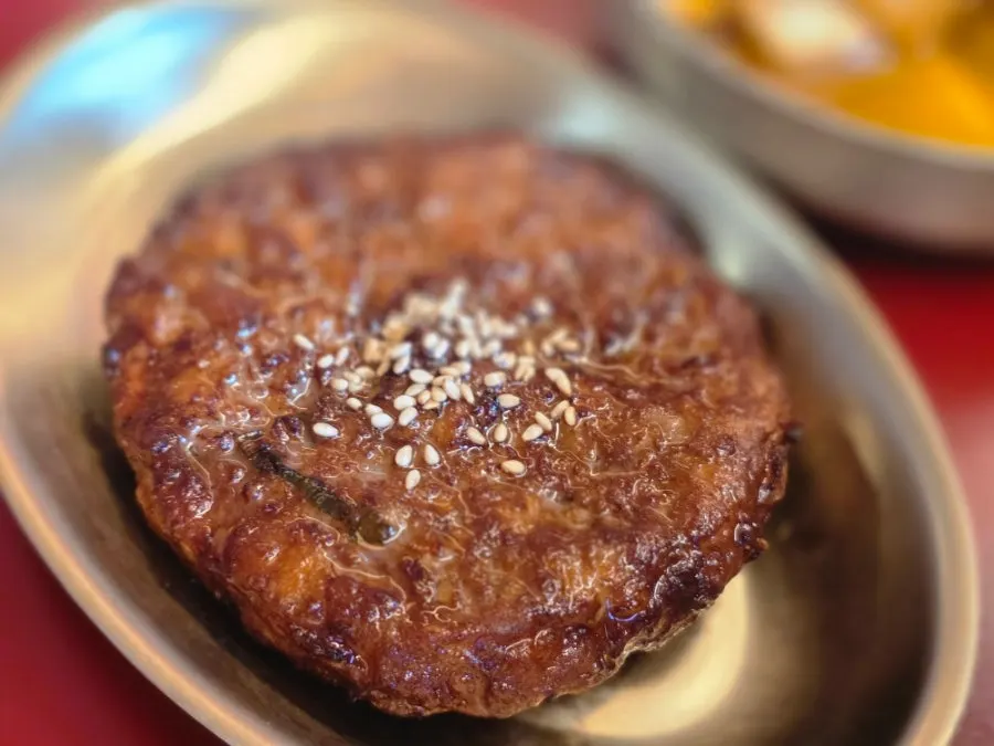 사이드로 추가한 떡갈비 1개